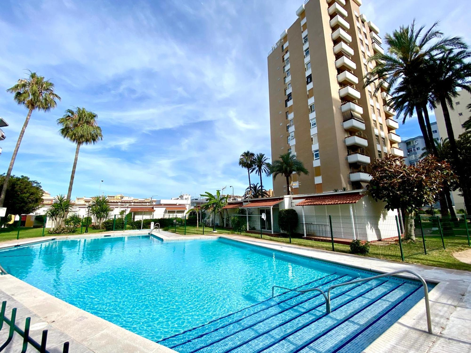 Gorgeous Apartment At The Sea In La Carihuela! Torremolinos Exteriör bild